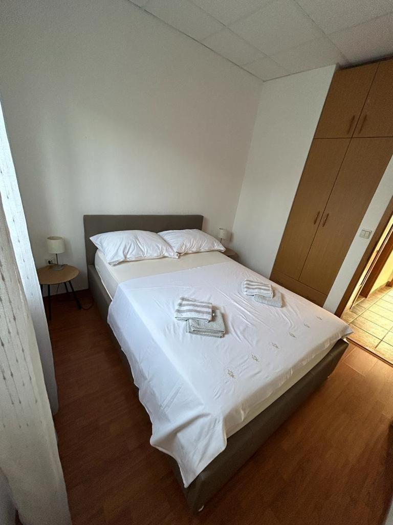 Apartments By The Sea Slatine, Ciovo - 1128 Zimmer foto