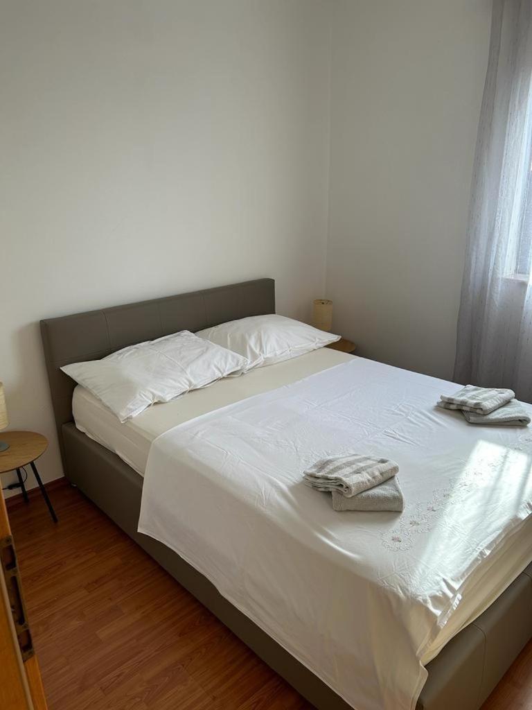 Apartments By The Sea Slatine, Ciovo - 1128 Exterior foto