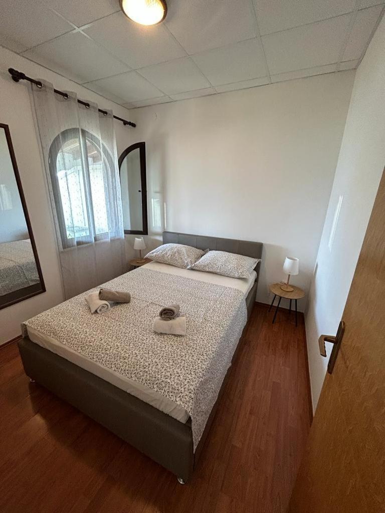 Apartments By The Sea Slatine, Ciovo - 1128 Exterior foto