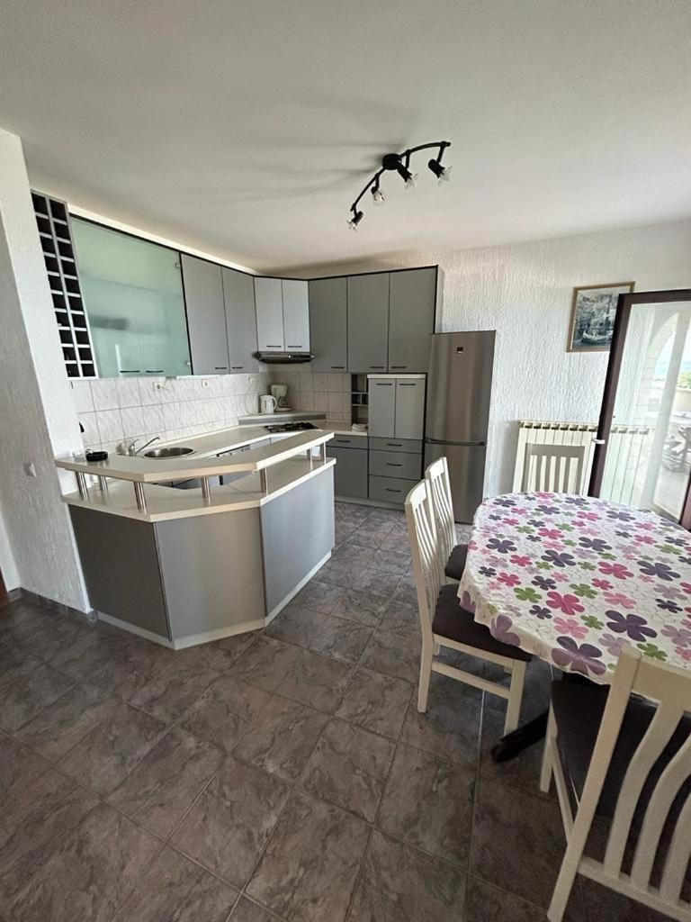 Apartments By The Sea Slatine, Ciovo - 1128 Exterior foto